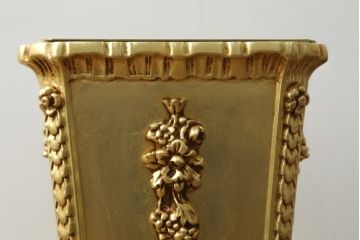 中古　美品　イタリアブランド家具　SILIK(シリック)　気品溢れる佇まいが目を引くアンブレラスタンド(傘立て)(定価約37万円)(R-060494)