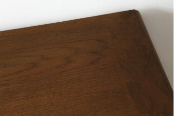 中古　美品　DREXEL HERITAGE(ドレクセルヘリテイジ)　マホガニー材　希少モデル!!　金具や脚部など細部まで凝ったデザインが高級な雰囲気を醸し出すサイドチェスト(ナイトスタンド、引き出し、サイドボード、サイドキャビネット)(R-060505)