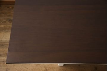 中古　美品　arflex(アルフレックス)　AFFOGATO(アフォガード)　白を基調とした空間にマッチするダイニングテーブル(6人掛け、4人掛け)(定価約48万円)(R-060506)