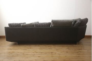 中古　2018年モデル　arflex(アルフレックス)　BRERA(ブレラ)　本革　スッキリとしたリビングスタイルを実現できるコーナーソファ(L字型、4人掛け、5人掛け、4P、レザー)(定価約300万円)(R-060508)