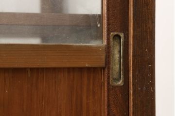 和製アンティーク　大正ロマン　両面引き戸　ガラス窓の引き出しがおしゃれな雰囲気を醸し出すガラスケース(キャビネット、戸棚、陳列棚、飾り棚、店舗什器)(R-060509)