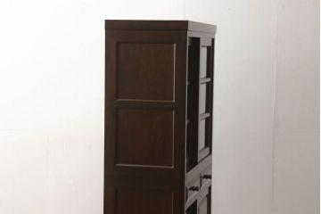 中古　美品　松本民芸家具　和モダンな佇まいが上質な雰囲気を醸し出す食器棚(収納棚、戸棚、飾り棚、陳列棚、カップボード、キャビネット、本箱)(R-060510)