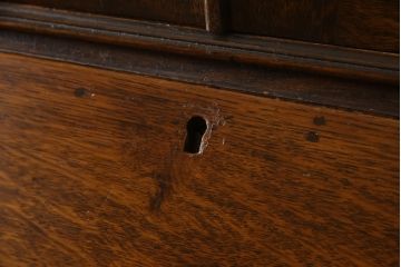 イギリスアンティーク　オーク材　ステンドグラス入り　クラシカルなデザインが素敵なビューローブックケース(本箱、キャビネット、収納棚、戸棚、ライティングビューロー、ワークデスク、在宅ワーク、在宅用)(R-060515)
