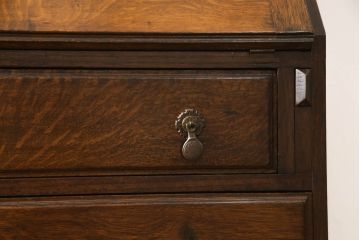 イギリスアンティーク　オーク材　ステンドグラス入り　クラシカルなデザインが素敵なビューローブックケース(本箱、キャビネット、収納棚、戸棚、ライティングビューロー、ワークデスク、在宅ワーク、在宅用)(R-060515)