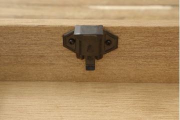 和製アンティーク　ホワイトカラーが可愛らしいケビントガラスケース(飾り棚、収納棚、戸棚、キャビネット、陳列棚)(R-060521)