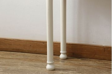 和製アンティーク　ホワイトカラーが可愛らしいケビントガラスケース(飾り棚、収納棚、戸棚、キャビネット、陳列棚)(R-060521)