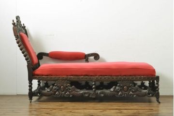 ベルギービンテージ　まるで芸術品のような豪華な彫刻が魅力のシェーズロング(カウチソファ、長椅子)(R-060532)