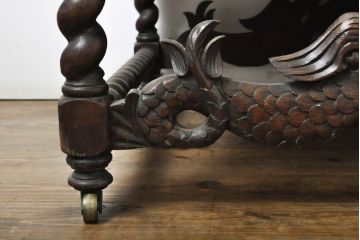 ベルギービンテージ　まるで芸術品のような豪華な彫刻が魅力のシェーズロング(カウチソファ、長椅子)(R-060532)