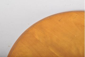 中古　横浜ダニエル(daniel)　挽き物の脚がクラシカルな雰囲気を高める丸テーブル(ラウンドテーブル、サイドテーブル、コーヒーテーブル)(R-060533)