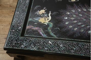 中古　ガラス天板付き　豪華絢爛な螺鈿細工が美しい座卓(ラデン、ローテーブル)(R-060536)