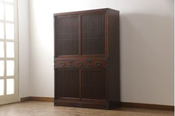 中古　美品　岩谷堂箪笥　和モダンの空間づくりにおすすめの格子戸が魅力的な食器棚(茶箪笥、茶棚、戸棚、収納棚、キャビネット)(定価約75万円)(R-060539)