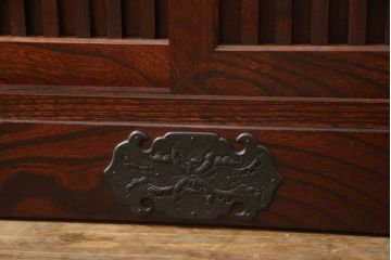 中古　美品　岩谷堂箪笥　和モダンの空間づくりにおすすめの格子戸が魅力的な食器棚(茶箪笥、茶棚、戸棚、収納棚、キャビネット)(定価約75万円)(R-060539)