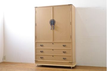 中古　伝統工芸士　鈴木?三郎作　透かしの金具がモダンな雰囲気を醸し出す加茂桐箪笥(胴丸、桐たんす、和タンス、衣装箪笥、収納箪笥、着物箪笥)(R-060544)