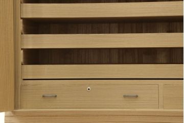 中古　美品　国産　職人手造り　透かしの金具が素敵な総桐箪笥(胴厚、四方丸、総桐たんす、着物箪笥、和タンス、衣装箪笥)(R-060549)