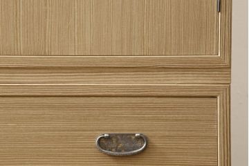 中古　美品　国産　職人手造り　透かしの金具が素敵な総桐箪笥(胴厚、四方丸、総桐たんす、着物箪笥、和タンス、衣装箪笥)(R-060549)