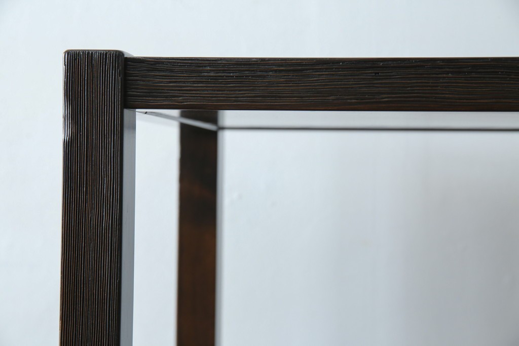 中古　美品　希少な絶版品　現代和具　NOBUYA MATSUOKA　松岡漆工　浮造り加工　和モダンな空間づくりにぴったりの縦型飾り棚　(R-060553)