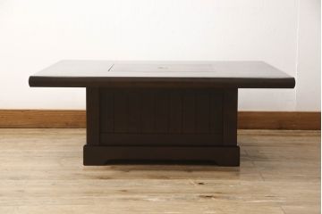 中古　北海道民芸家具　和モダンな空間づくりにおすすめの小振りな座炉付テーブル(囲炉裏、関西火鉢、長火鉢、木製火鉢、座卓、ローテーブル)(定価約34万円)(R-060555)