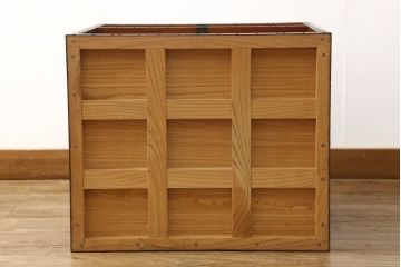 中古　匠工芸　勝木憲二郎作　堅牢で立派な金具が存在感を際立たせる三国船箪笥(三国タンス、舟箪笥、小箪笥、帳箱、銭箱、銭函、小引き出し、小物収納)(R-060562)
