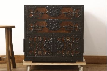 中古　匠工芸　勝木憲二郎作　重厚感と緻密な美しさを兼ね備えた佐渡船箪笥(佐渡タンス、舟箪笥、小箪笥、帳箱、銭箱、銭函、小引き出し、小物収納)(R-060563)