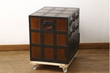 中古　匠工芸　勝木憲二郎作　重厚感と緻密な美しさを兼ね備えた佐渡船箪笥(佐渡タンス、舟箪笥、小箪笥、帳箱、銭箱、銭函、小引き出し、小物収納)(R-060563)