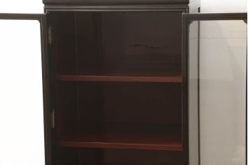 中古　美品　韓国民芸家具　華やかな螺鈿細工が高級感を放つ縦型キャビネット(ラデン、飾り棚、陳列棚、収納棚、戸棚、食器棚、カップボード)(定価約50万円)(R-060569)