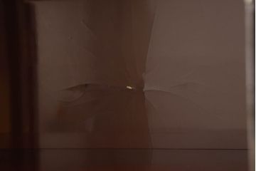 中古　美品　韓国民芸家具　華やかな螺鈿細工が高級感を放つ縦型キャビネット(ラデン、飾り棚、陳列棚、収納棚、戸棚、食器棚、カップボード)(定価約50万円)(R-060569)