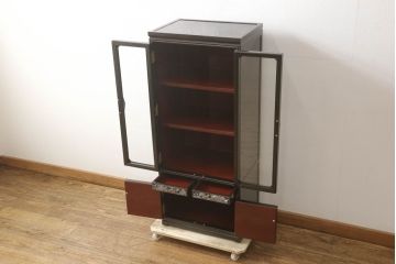 中古　美品　韓国民芸家具　華やかな螺鈿細工が高級感を放つ縦型キャビネット(ラデン、飾り棚、陳列棚、収納棚、戸棚、食器棚、カップボード)(定価約50万円)(R-060569)