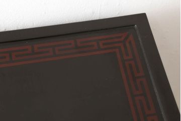 中古　美品　韓国民芸家具　華やかな螺鈿細工が高級感を放つ縦型キャビネット(ラデン、飾り棚、陳列棚、収納棚、戸棚、食器棚、カップボード)(定価約50万円)(R-060569)