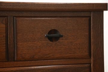 中古　美品　総欅(ケヤキ)材　モダンなデザインが和洋どちらのお部屋にも取り入れやすい車箪笥(引き出し、収納タンス、サイドボード、サイドチェスト、衣装箪笥)(R-060570)