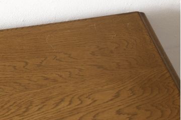 中古　美品　神戸洋家具老舗たかねや製　植物モチーフの彫刻と凝った引き手のデザインが美しいチェスト(引き出し、衣装箪笥、洋服タンス、整理タンス)(R-060571)