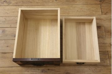 中古　美品　欅産業　凝ったつくりの大振りの金具が目を惹く仙台箪笥サイドボード(サイドチェスト、ローチェスト、収納箪笥、衣装箪笥、引き出し)(R-060574)