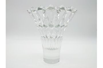 フランス　バカラ　Baccarat　輝きが美しい!　重厚で存在感のある花瓶　23cm(フラワーベース、フルレッドクリスタルガラス、箱なし)(R-060587)