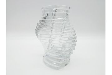 フランス　バカラ　Baccarat　螺旋状の美しいフォルムが印象的な花瓶　ツイスト　18cm(フラワーベース、フルレッドクリスタルガラス、箱なし)(R-060588)