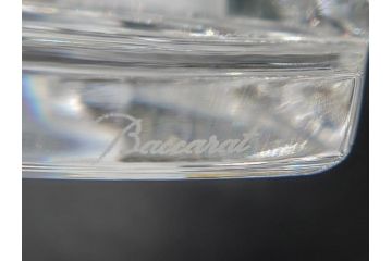 フランス　バカラ　Baccarat　螺旋状の美しいフォルムが印象的な花瓶　ツイスト　18cm(フラワーベース、フルレッドクリスタルガラス、箱なし)(R-060588)