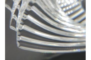 フランス　バカラ　Baccarat　螺旋状の美しいフォルムが印象的な花瓶　ツイスト　18cm(フラワーベース、フルレッドクリスタルガラス、箱なし)(R-060588)