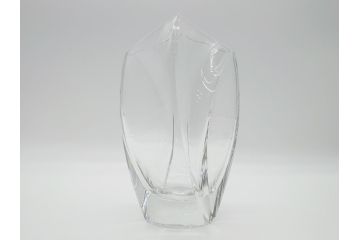 フランス　バカラ　Baccarat　RRigot　優美なフォルムが魅力のフラワーベース(花瓶、27cm、リゴット、箱なし、フルレッドクリスタルガラス)(R-060589)