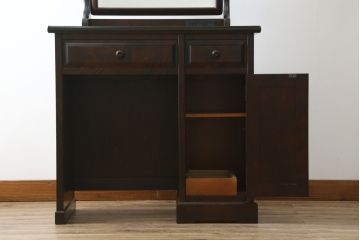 中古　北海道民芸家具　和モダンなデザインが和洋どちらのお部屋にも取り入れやすいドレッサーとスツールのセット(鏡台)(R-060590)