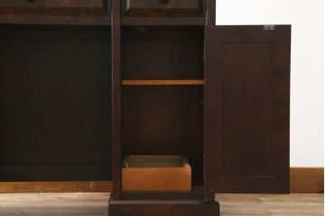 中古　北海道民芸家具　和モダンなデザインが和洋どちらのお部屋にも取り入れやすいドレッサーとスツールのセット(鏡台)(R-060590)