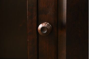 中古　北海道民芸家具　和モダンなデザインが和洋どちらのお部屋にも取り入れやすいドレッサーとスツールのセット(鏡台)(R-060590)