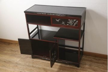 中古　アジア民芸家具　豪華な螺鈿(らでん)細工が美しい飾り棚(ラデン、収納棚、戸棚、茶棚、違い棚)(定価約90万円)(R-060591)