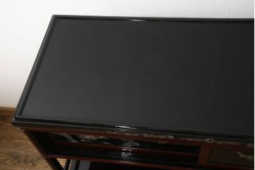中古　アジア民芸家具　豪華な螺鈿(らでん)細工が美しい飾り棚(ラデン、収納棚、戸棚、茶棚、違い棚)(定価約90万円)(R-060591)