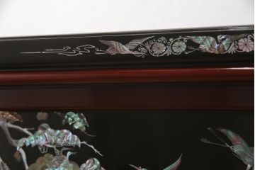 中古　アジア民芸家具　豪華な螺鈿(らでん)細工が美しい飾り棚(ラデン、収納棚、戸棚、茶棚、違い棚)(定価約90万円)(R-060591)