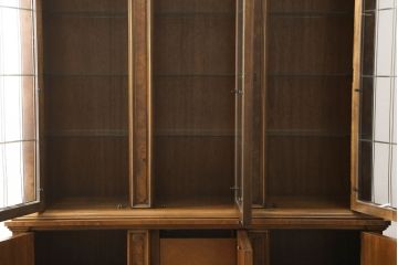 中古　美品　DREXEL HERITAGE(ドレクセルヘリテイジ)　FRANCESCA(フランチェスカ)シリーズ 照明付き!堂々とした佇まいのキャビネット(収納棚、戸棚、食器棚、カップボード)(定価約141万円)(R-060595)