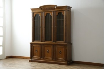 中古　美品　DREXEL HERITAGE(ドレクセルヘリテイジ)　FRANCESCA(フランチェスカ)シリーズ 照明付き!堂々とした佇まいのキャビネット　定価約141万円相当　(R-060595)