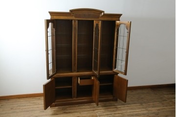 中古　美品　DREXEL HERITAGE(ドレクセルヘリテイジ)　FRANCESCA(フランチェスカ)シリーズ 照明付き!堂々とした佇まいのキャビネット　定価約141万円相当　(R-060595)