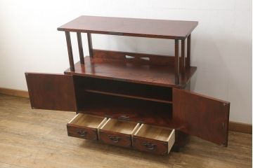 中古　美品　岩谷堂箪笥　左右対称の美しい木目が目を引く飾り棚(陳列棚、収納棚、戸棚、茶棚)(R-060597)