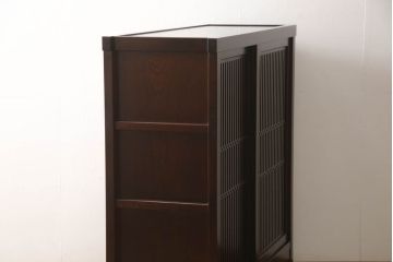 中古　前面栗材　上質な和の空間を演出する水屋箪笥(食器棚、カップボード、茶箪笥、戸棚、収納棚)(R-060601)