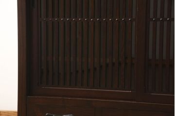 中古　前面栗材　上質な和の空間を演出する水屋箪笥(食器棚、カップボード、茶箪笥、戸棚、収納棚)(R-060601)