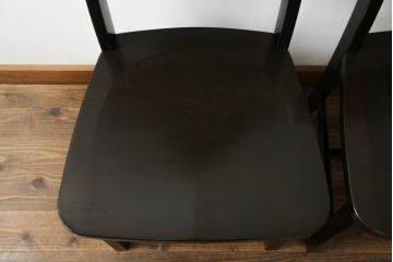 中古　北海道民芸家具　HM645　背板の波打つようなデザインが上品なラダーバックチェア2脚セット(椅子、ダイニングチェア、板座チェア)(R-060603)