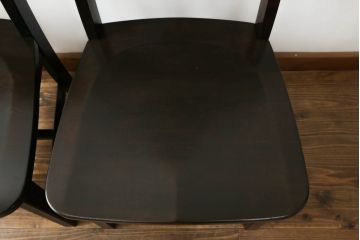 中古　北海道民芸家具　HM645　背板の波打つようなデザインが上品なラダーバックチェア2脚セット(椅子、ダイニングチェア、板座チェア)(R-060603)